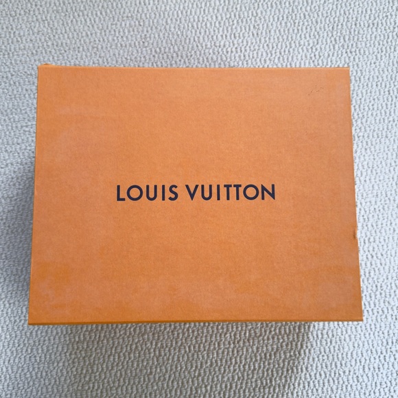 NWT Louis Vuitton Diane Cream Satchel Purse - Picture 15 of 17